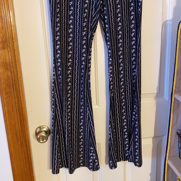 Floral Flare Pants - Picture 3 of 5